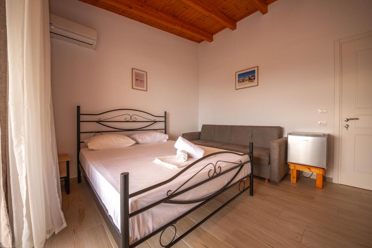 Villa Rondo Himare Exterior foto